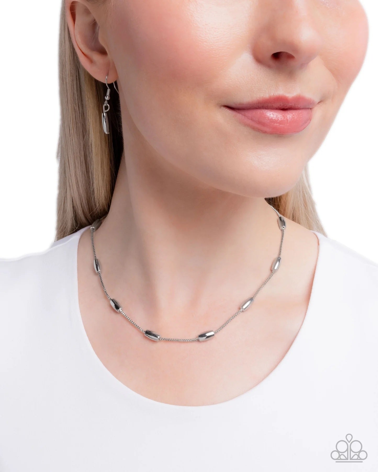 Paparazzi Cylindrical Chic Silver