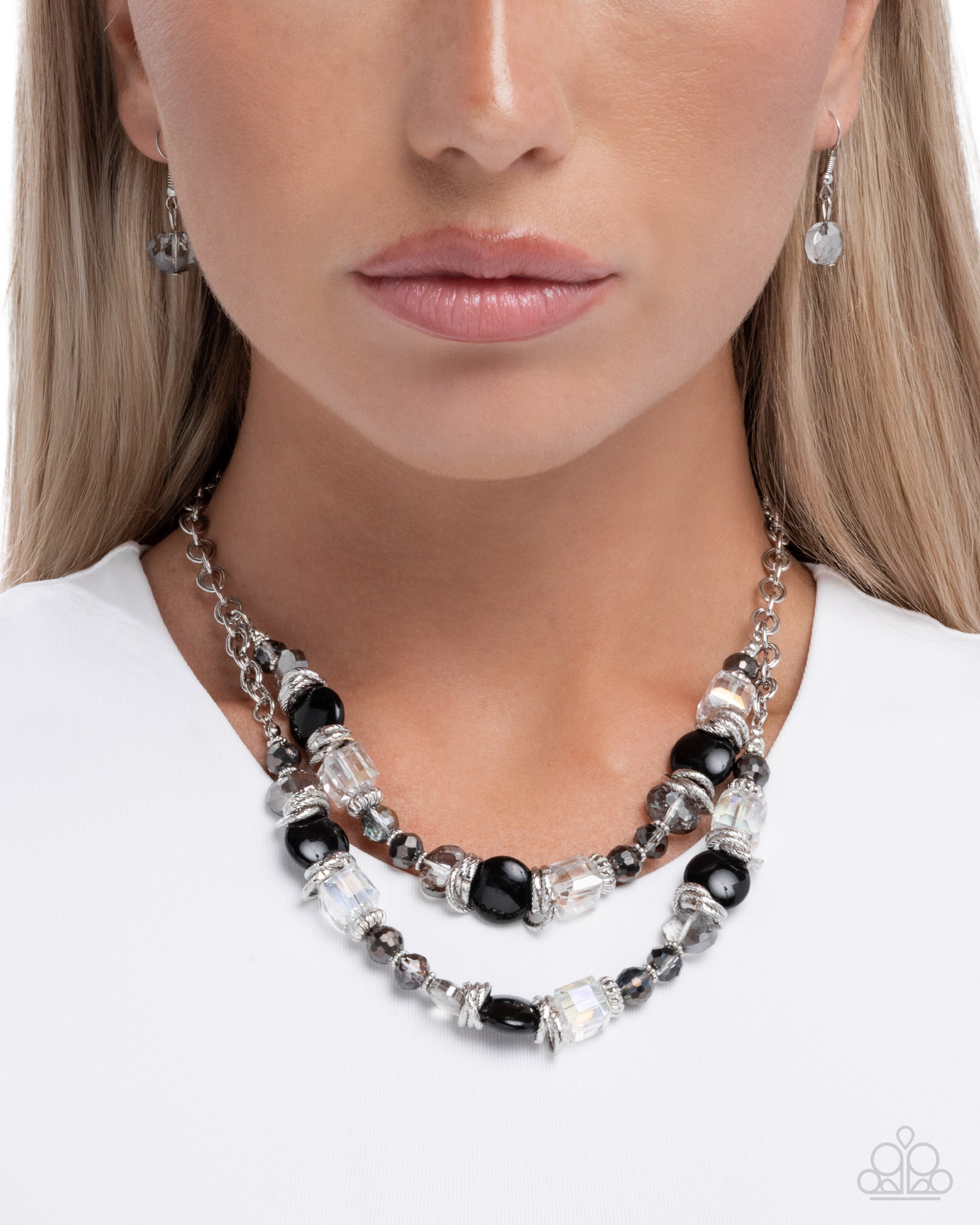 Paparazzi Valiant Victorian-Black