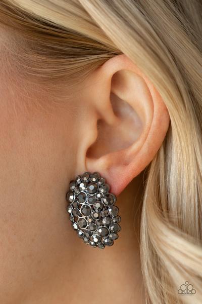 Paparazzi Daring Dazzle Black