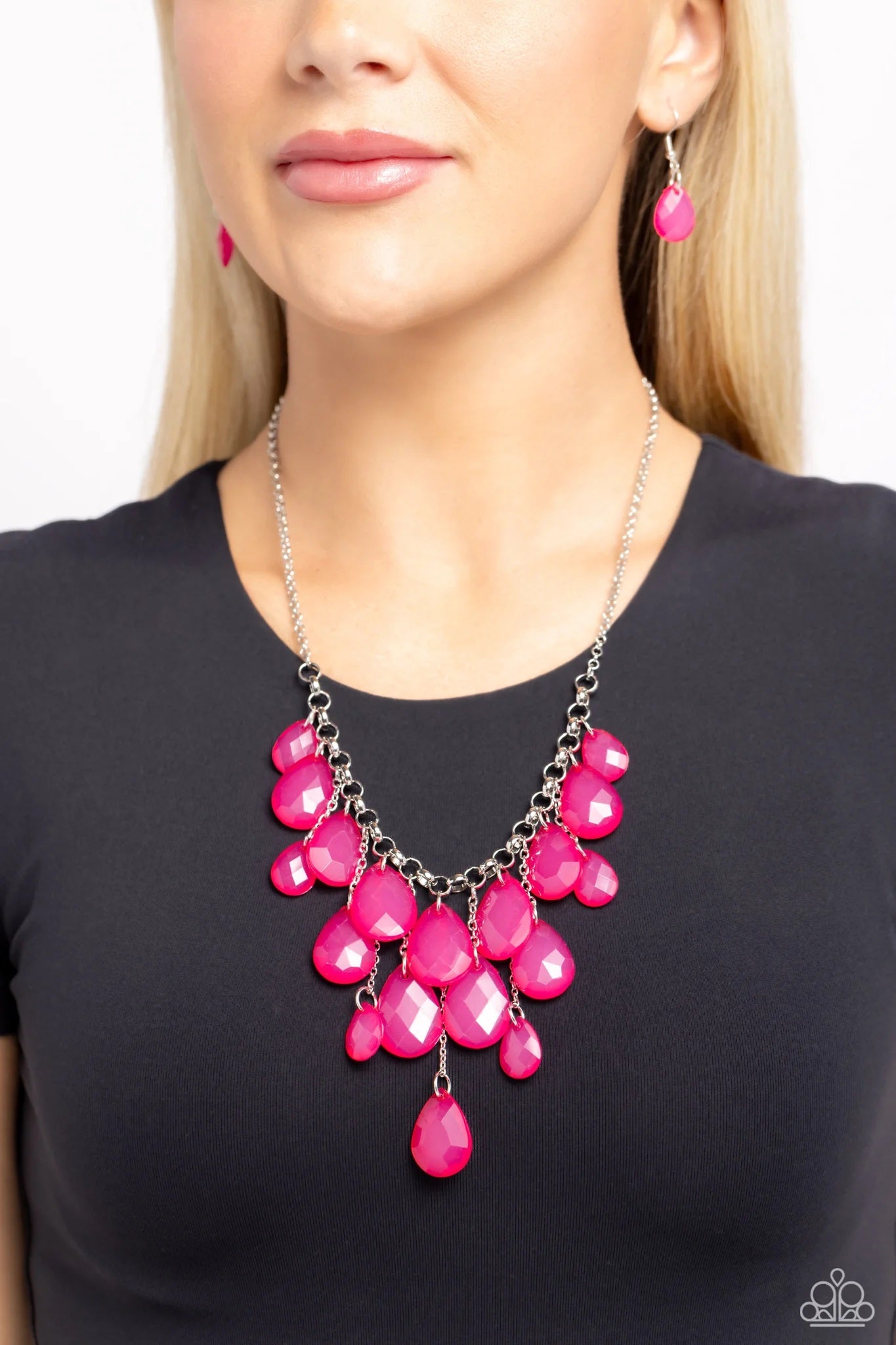 Paparazzi Front Row Flamboyance Pink